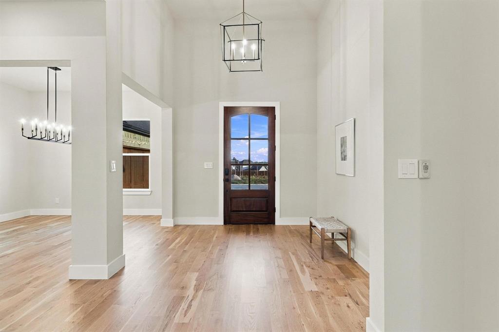 1830 Heritage Knoll Drive Property Photo 3