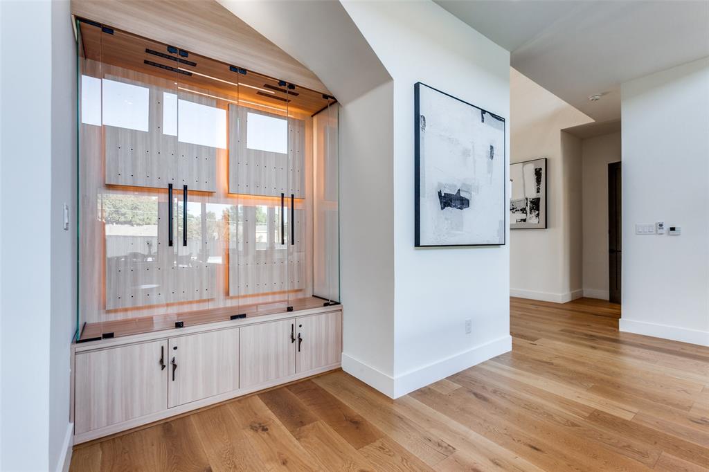 10923 Marsh Lane Property Photo 14