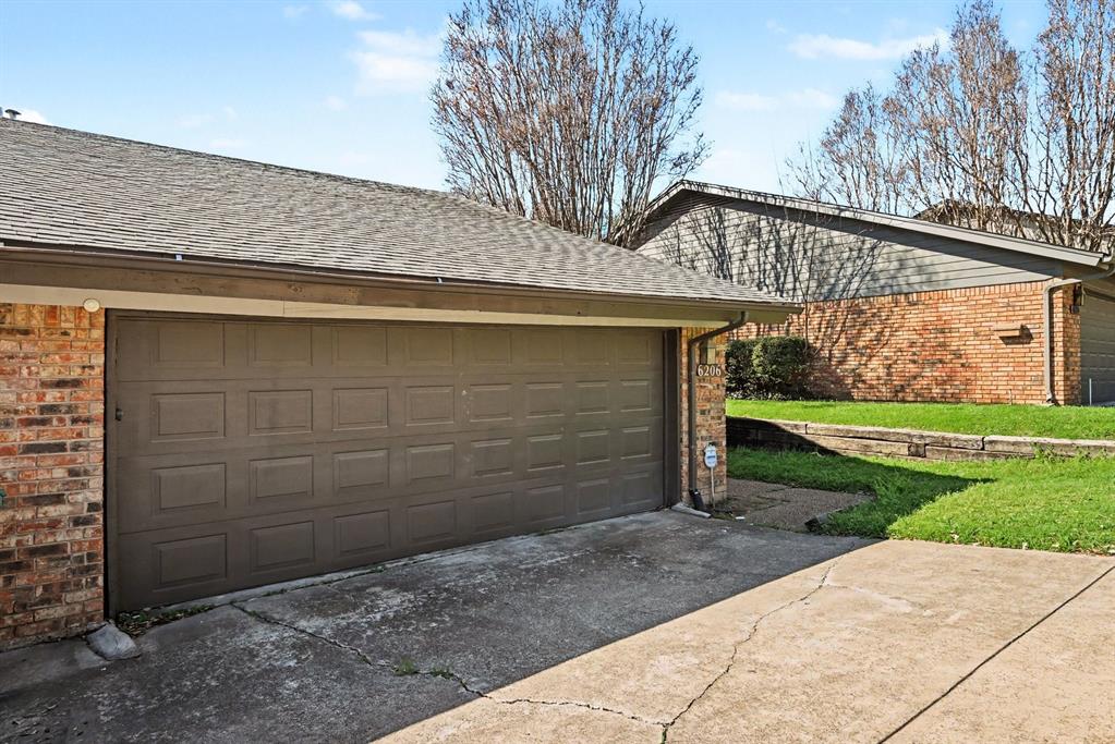 6206 Post Oak Terrace Property Photo 1