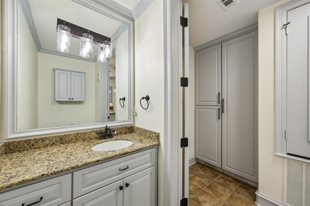 301 Watermere Drive 222 Property Photo 18