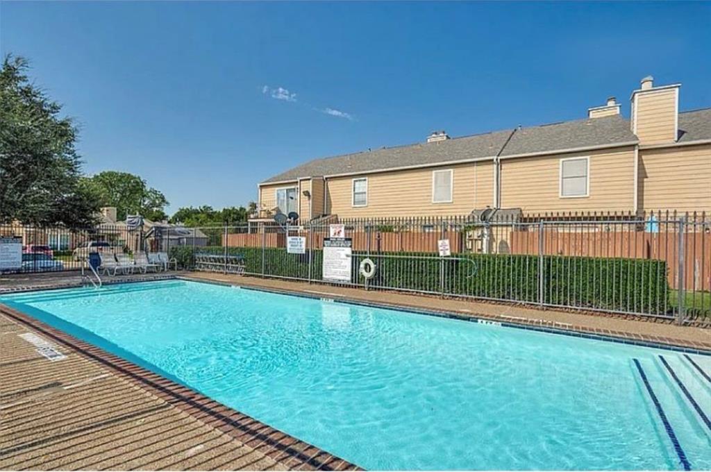 2500 E Park Boulevard W3 Property Photo 23