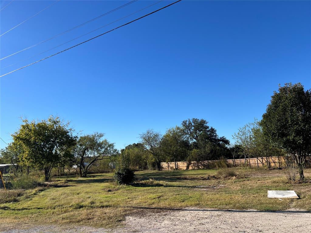 5601 Belaire Circle Property Photo 3