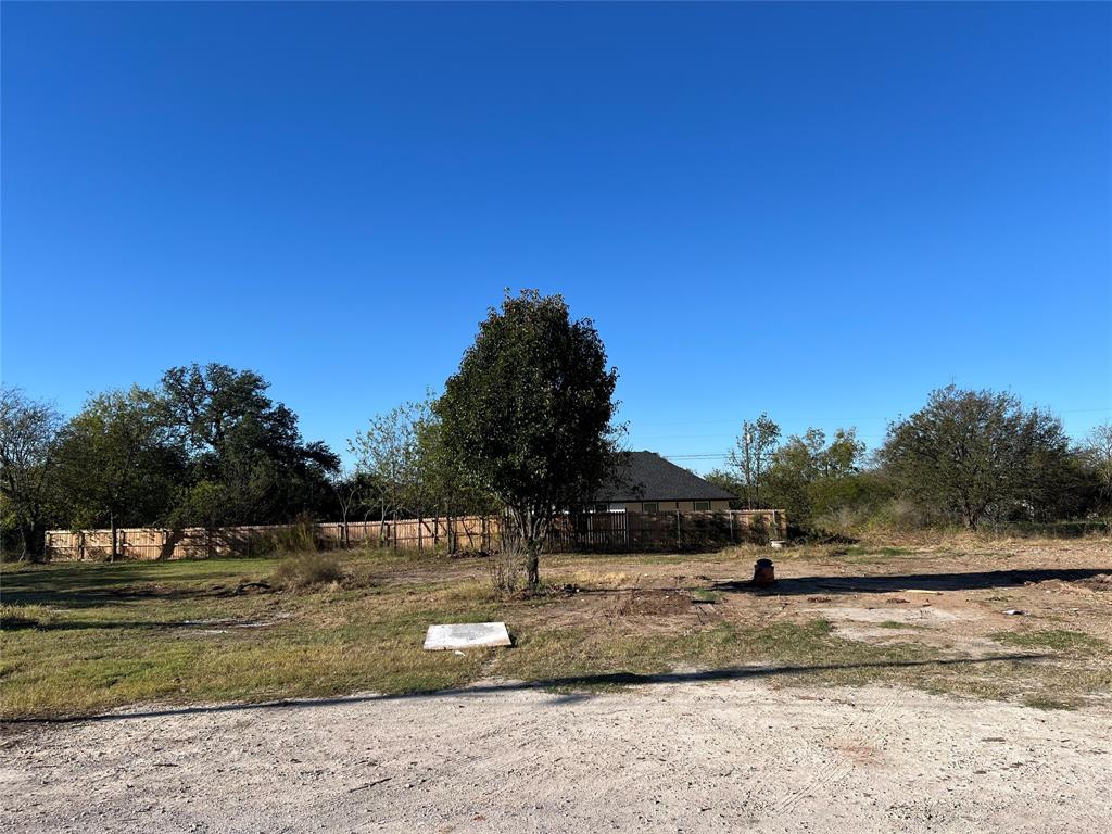 5601 Belaire Circle Property Photo 4