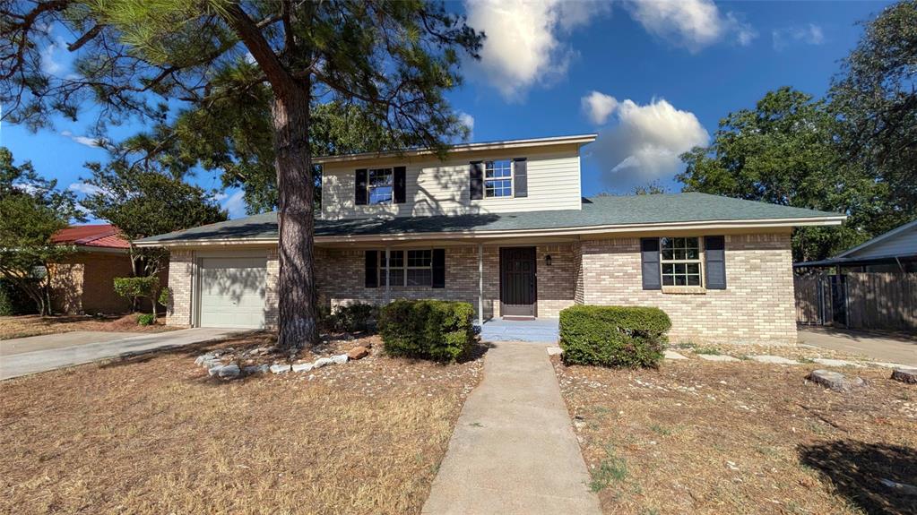 1105 S Ridgeway Drive Property Photo 1