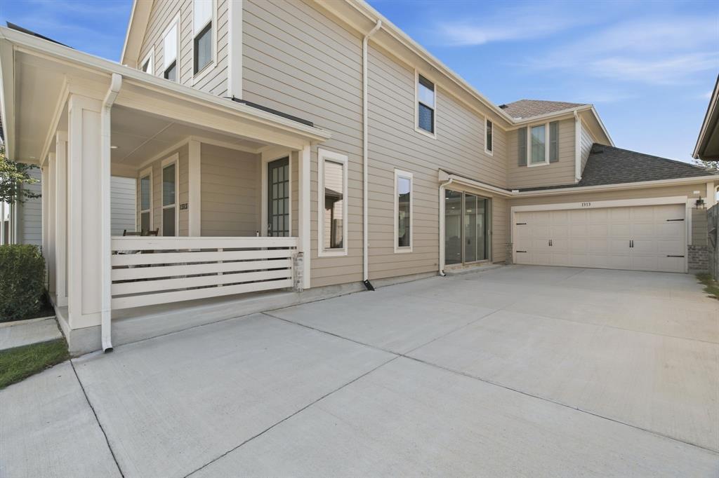 1313 Ginger Lane Property Photo 3