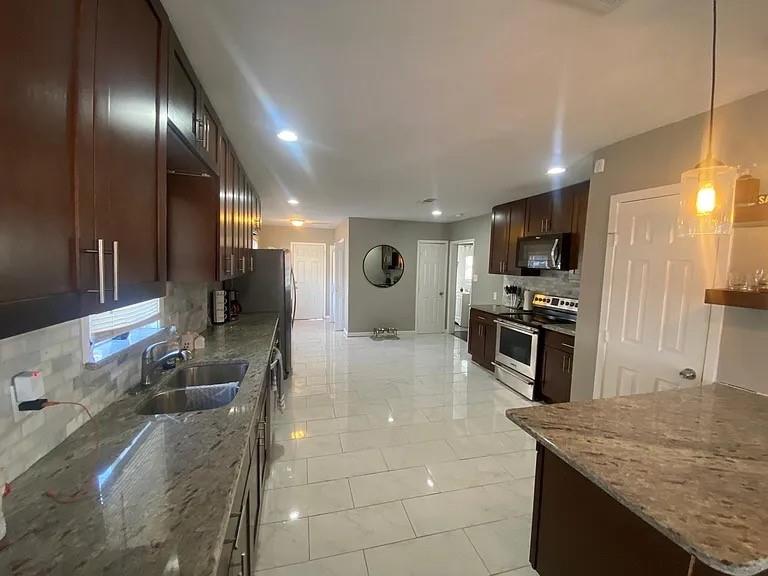3223 Stanley Avenue Property Photo 6