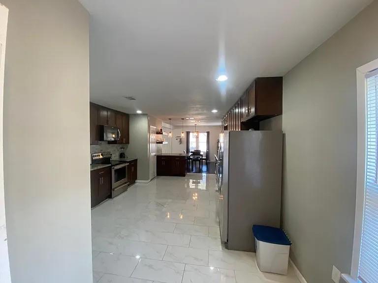 3223 Stanley Avenue Property Photo 7