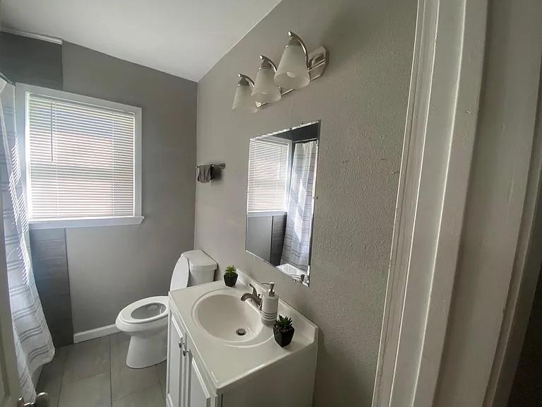 3223 Stanley Avenue Property Photo 13