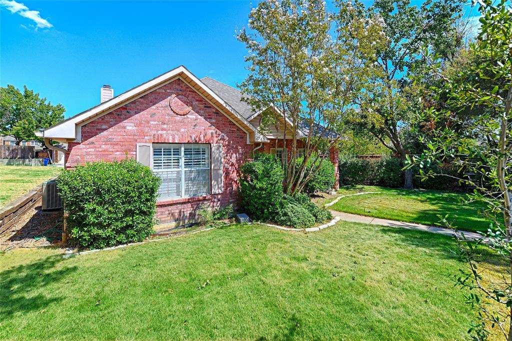 1229 Jeanette Way Property Photo 7