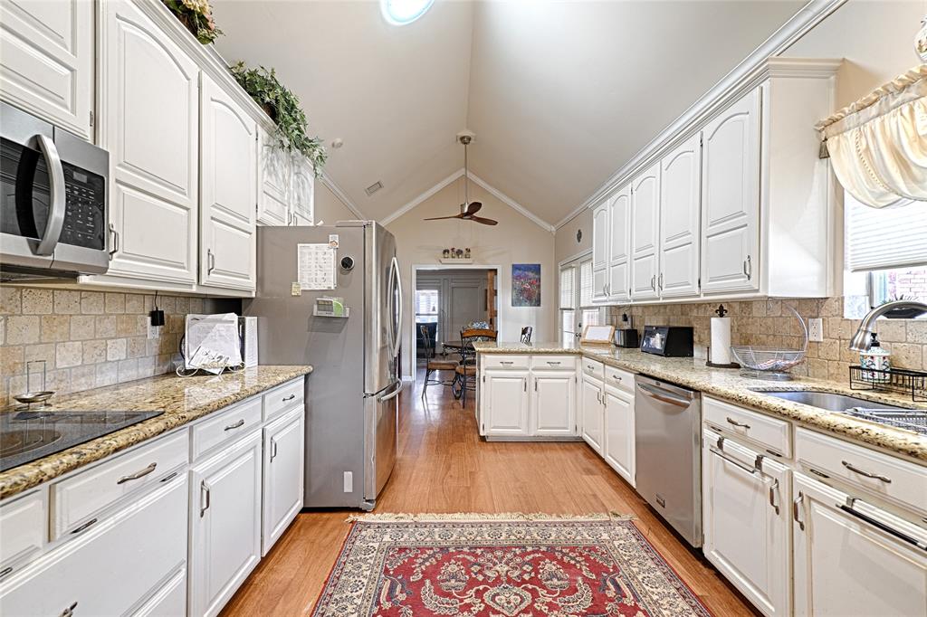 1229 Jeanette Way Property Photo 13