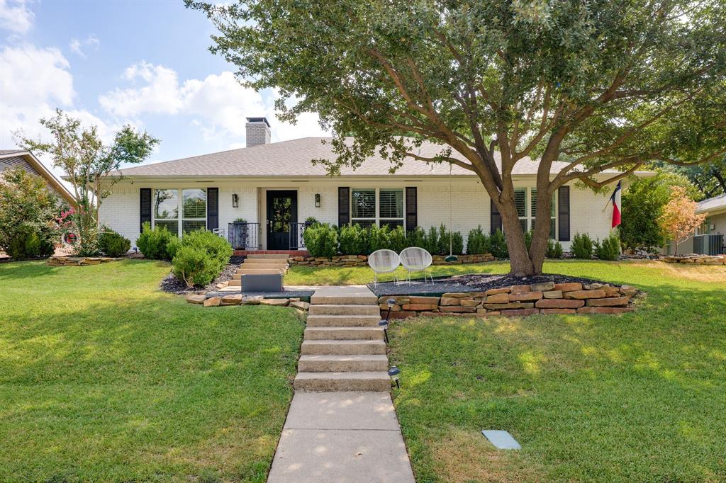 2214 Eastwood Drive Property Photo 1