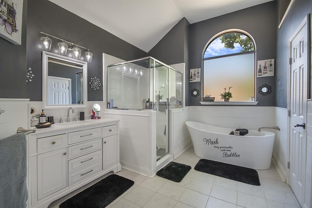 101 Boulder Creek Drive Property Photo 3