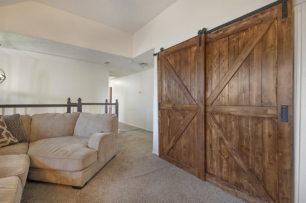 101 Boulder Creek Drive Property Photo 10