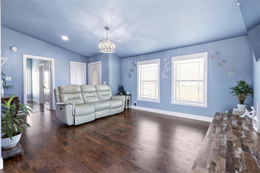 5812 Black Springs Lane Property Photo 4
