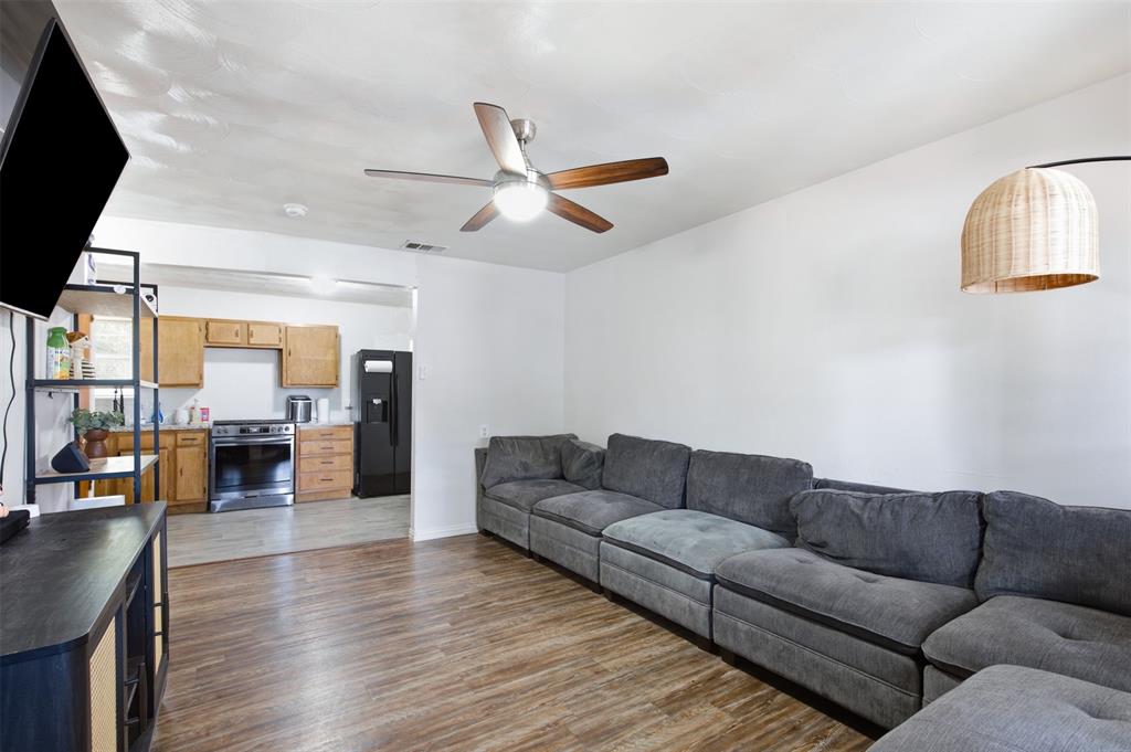 1141 Rancho Drive Property Photo 4