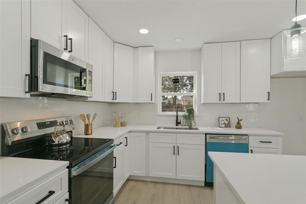 2812 E 15th Street Property Photo 8