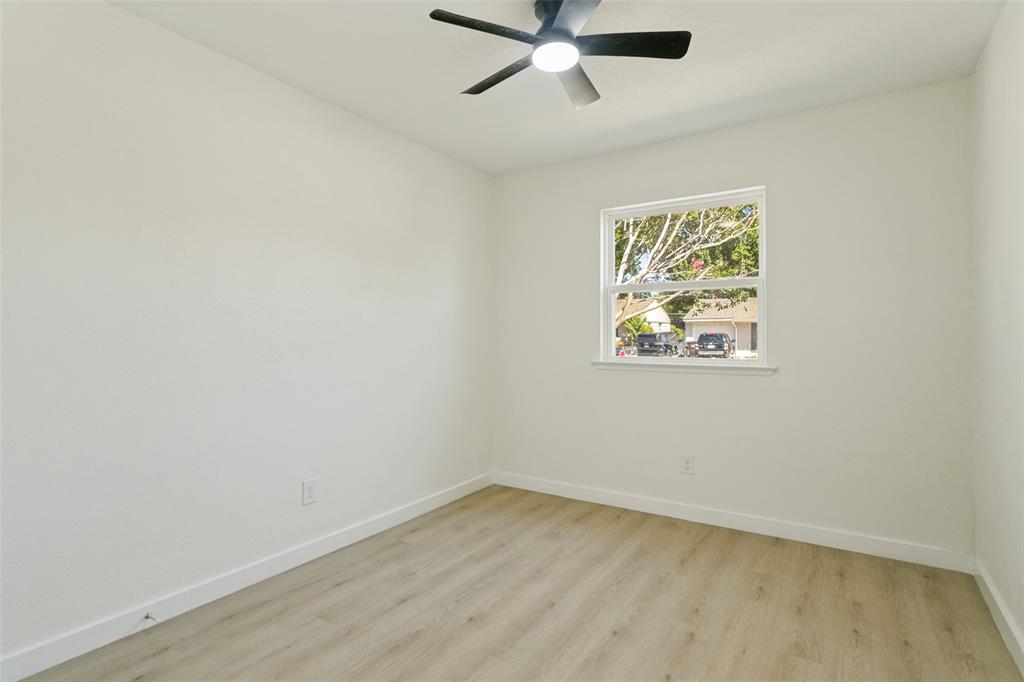 2812 E 15th Street Property Photo 22