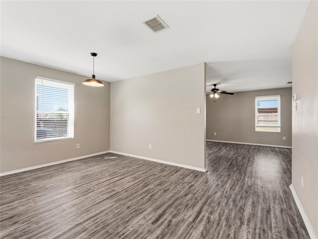 1122 Antoinette Drive Property Photo 4