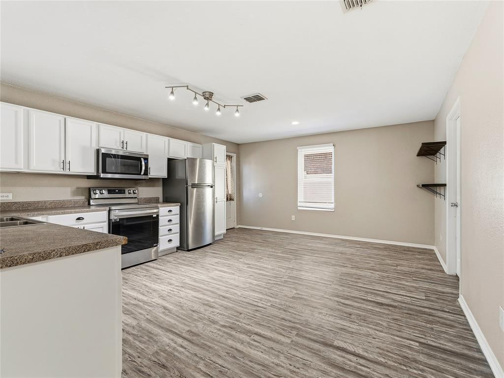 1122 Antoinette Drive Property Photo 8