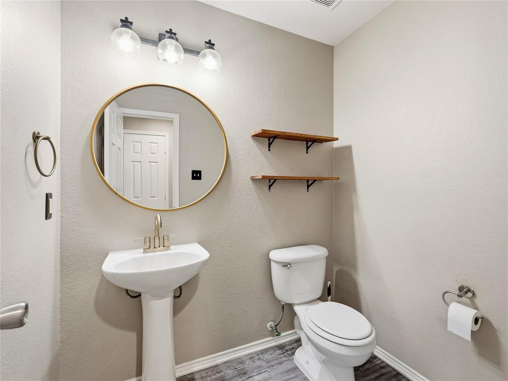 1122 Antoinette Drive Property Photo 12