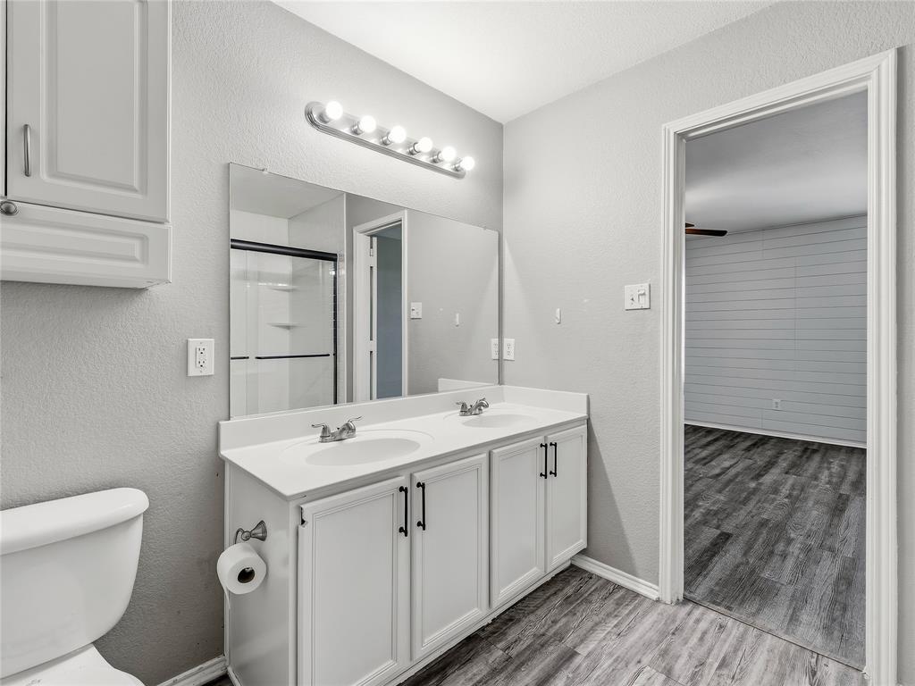 1122 Antoinette Drive Property Photo 17