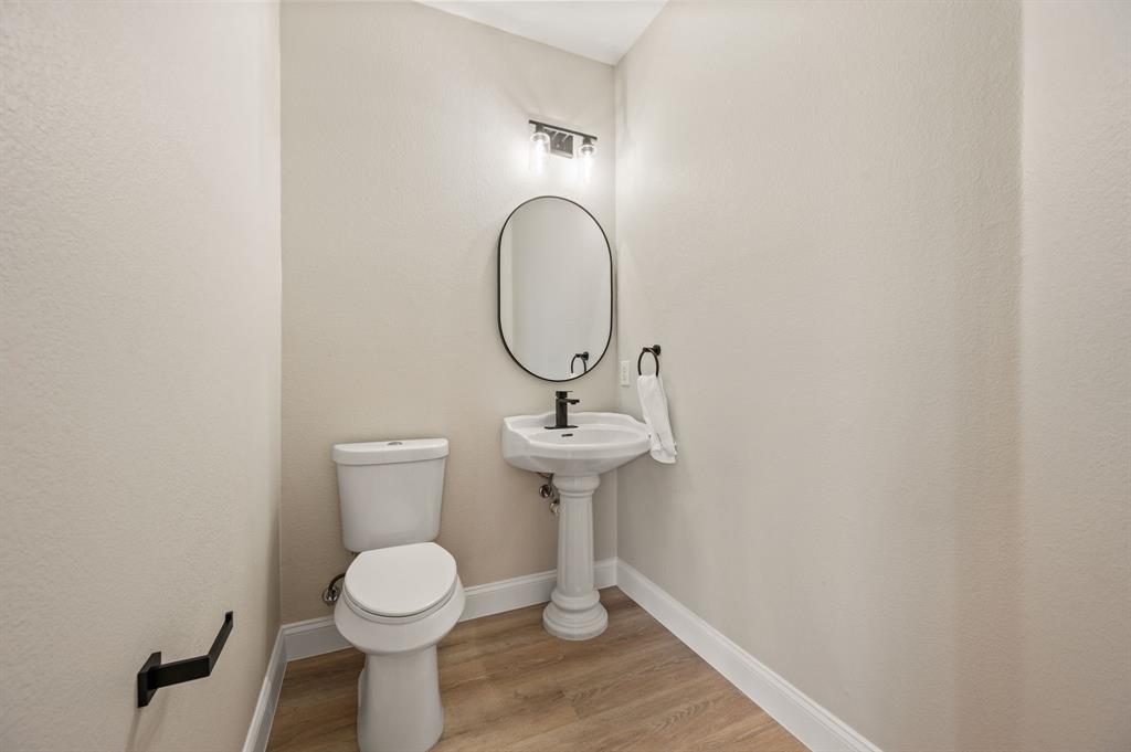 11207 Raveneaux Drive Property Photo 13