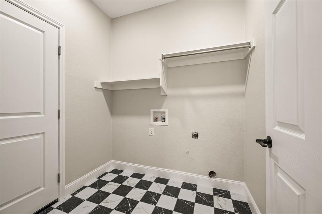 11207 Raveneaux Drive Property Photo 14