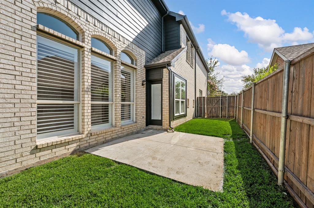 11207 Raveneaux Drive Property Photo 29