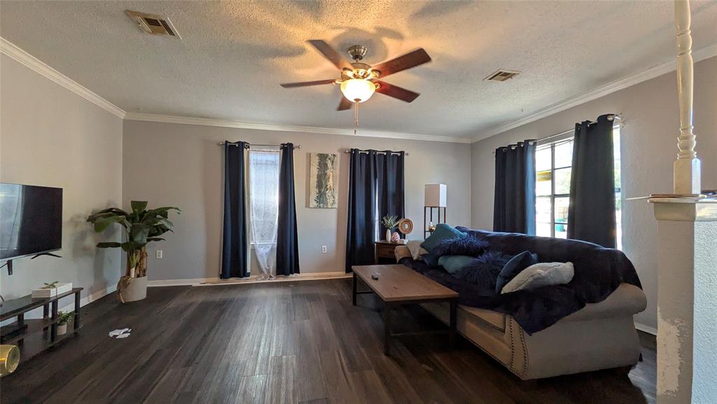 102 S Patricia Street Property Photo 4