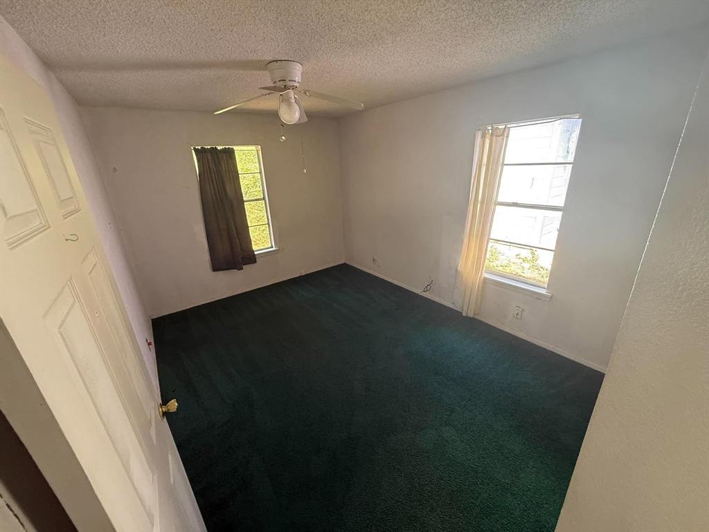 1055 W Star Street Property Photo 7