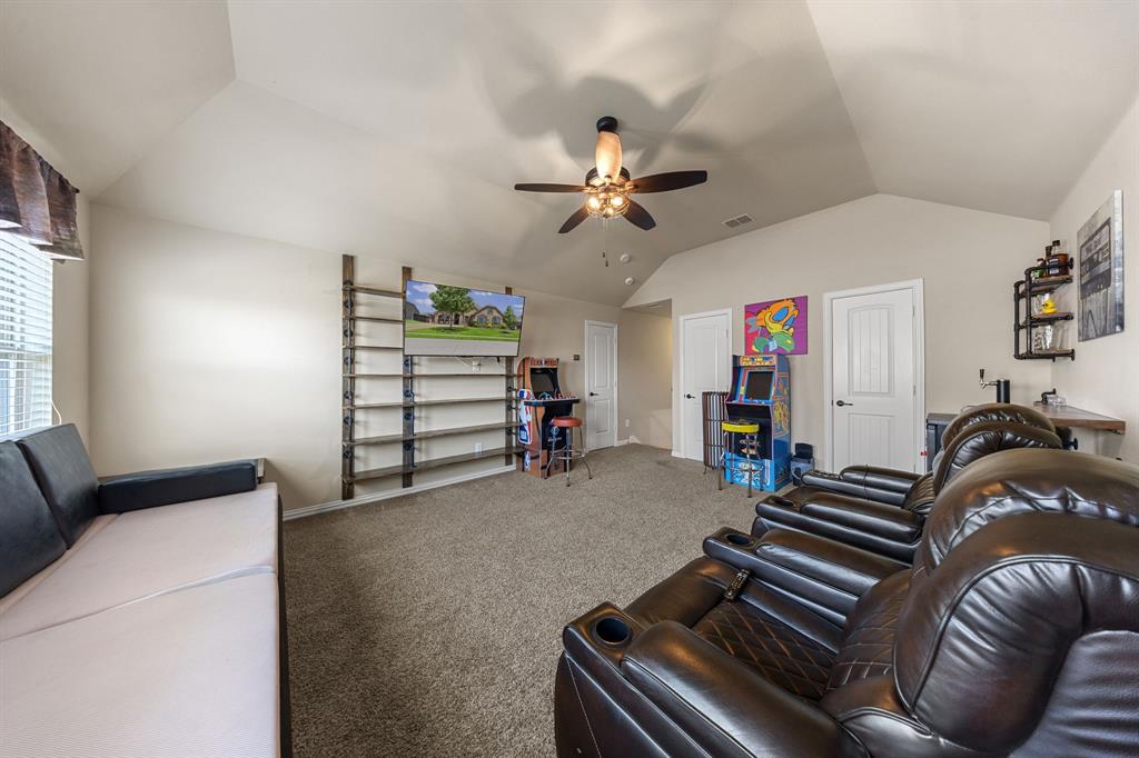 9902 Clubhouse Circle Property Photo 24