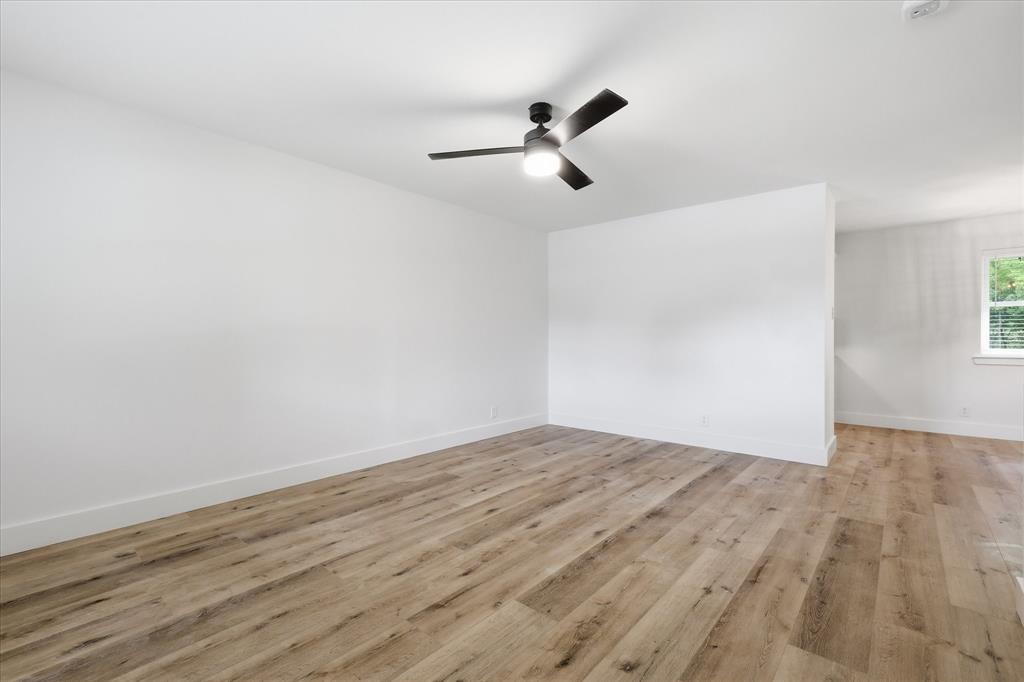 1701 Aster Street Property Photo 5