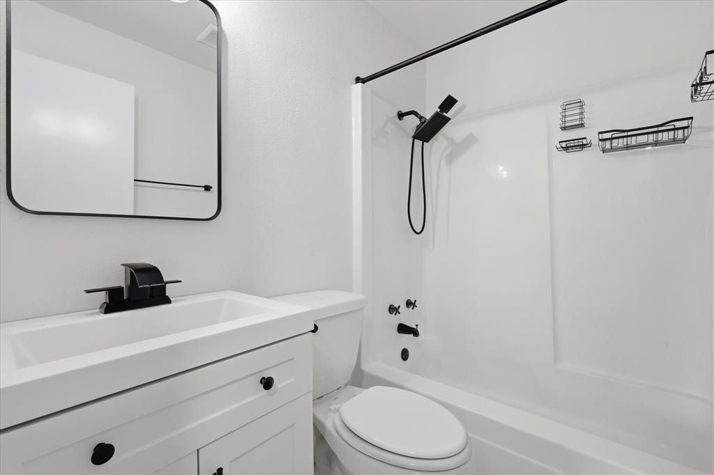1701 Aster Street Property Photo 11