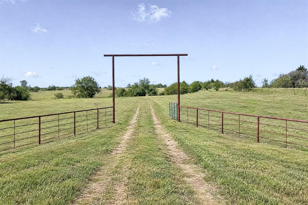 3765 Fm 85 Property Photo 3