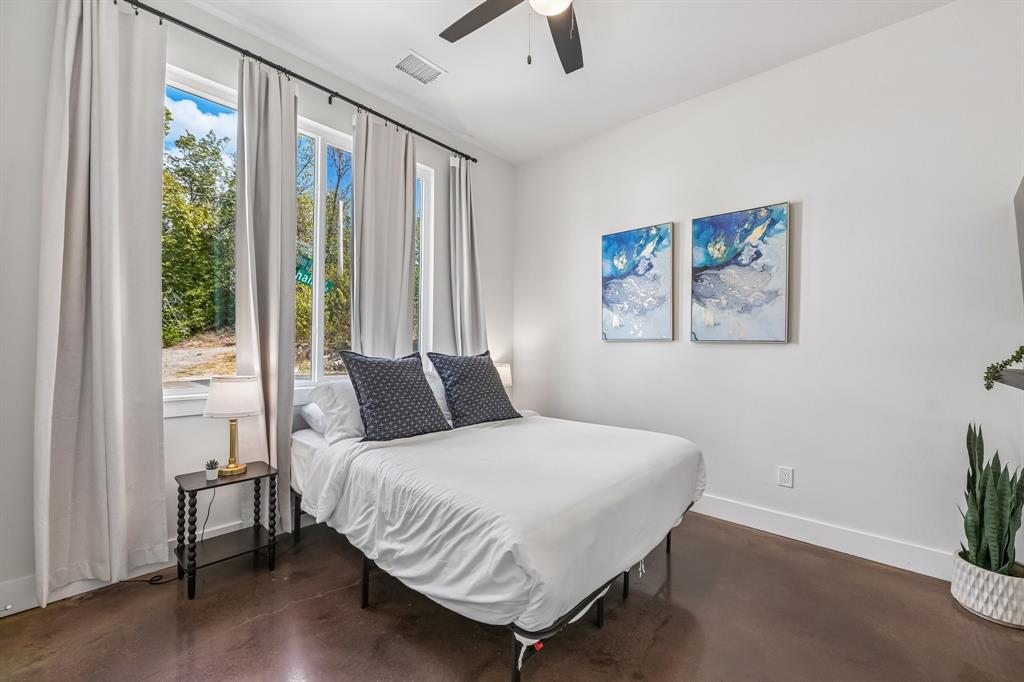 2403 Obenchain Street Property Photo 16