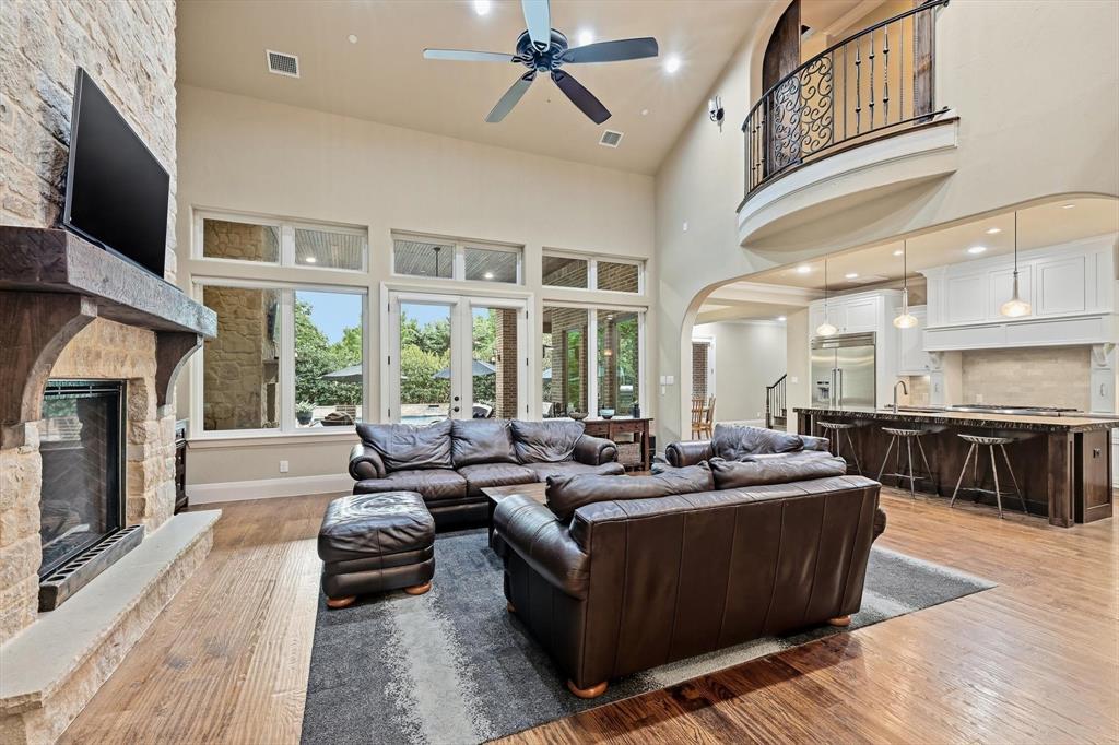 413 Saint Tropez Drive Property Photo 8