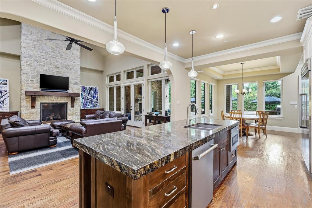 413 Saint Tropez Drive Property Photo 12