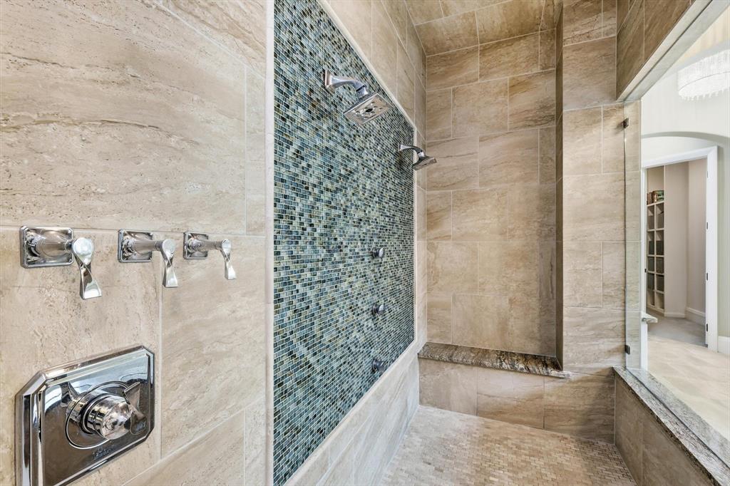 413 Saint Tropez Drive Property Photo 18
