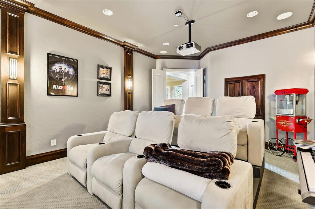 413 Saint Tropez Drive Property Photo 22