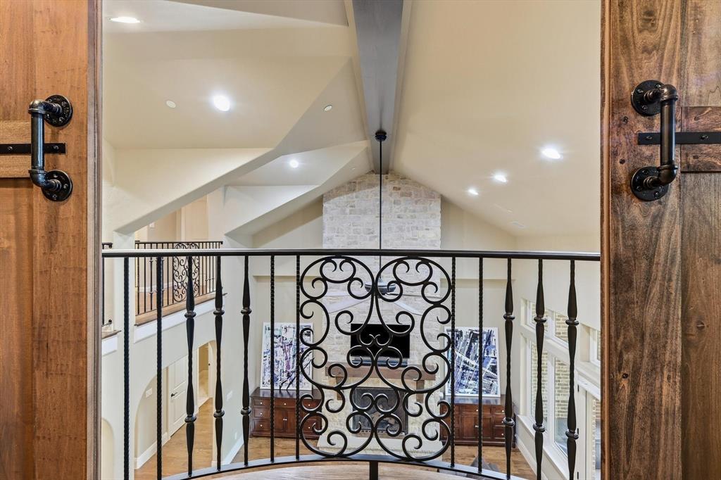 413 Saint Tropez Drive Property Photo 23