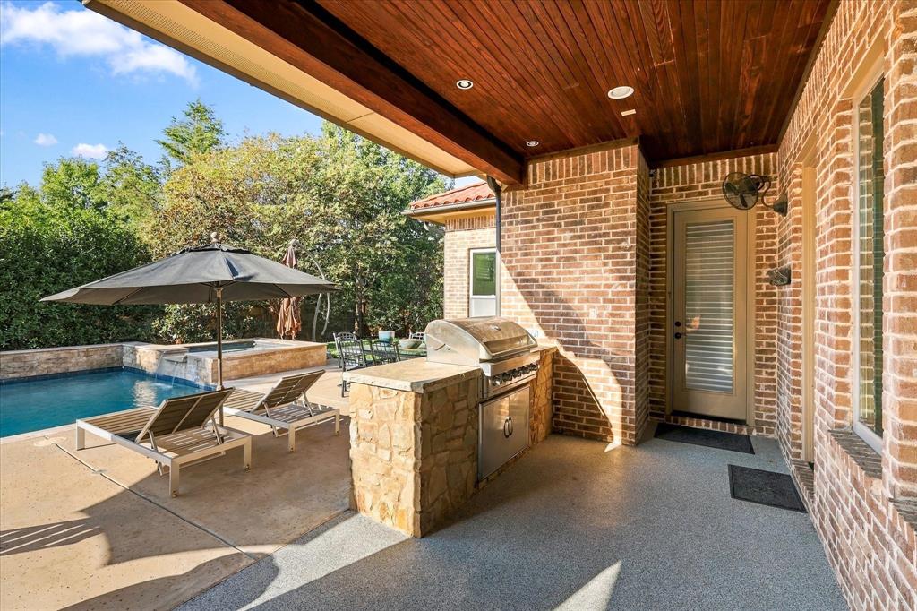 413 Saint Tropez Drive Property Photo 33