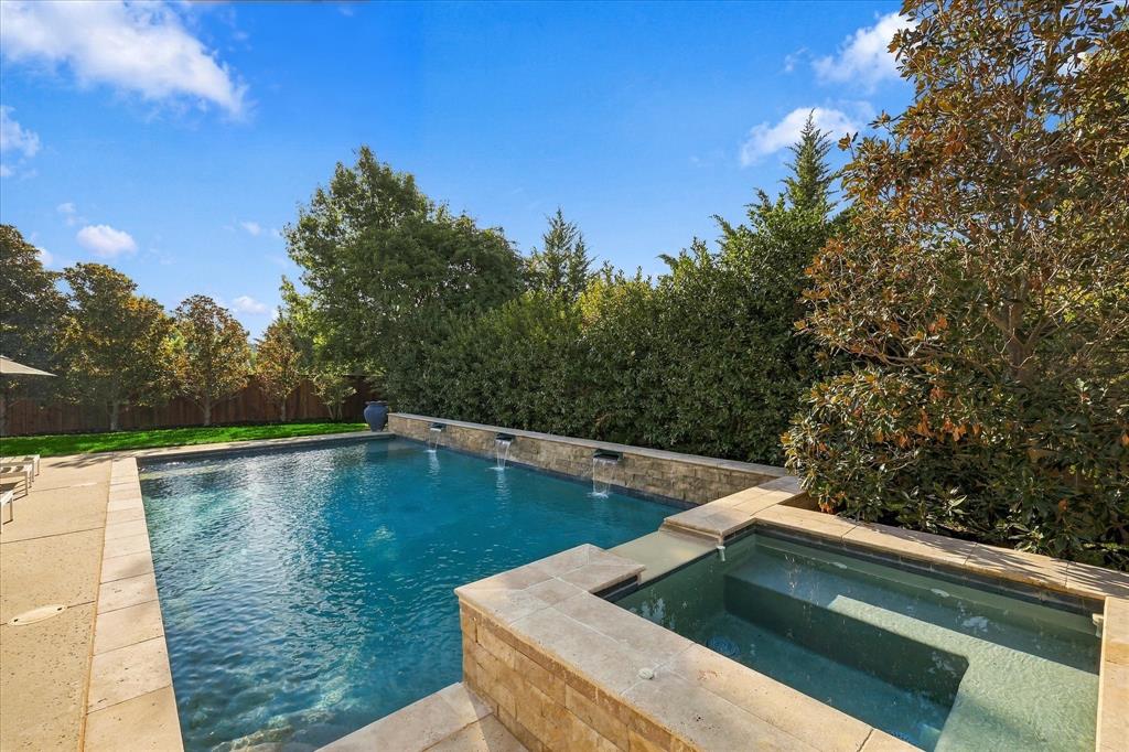 413 Saint Tropez Drive Property Photo 35