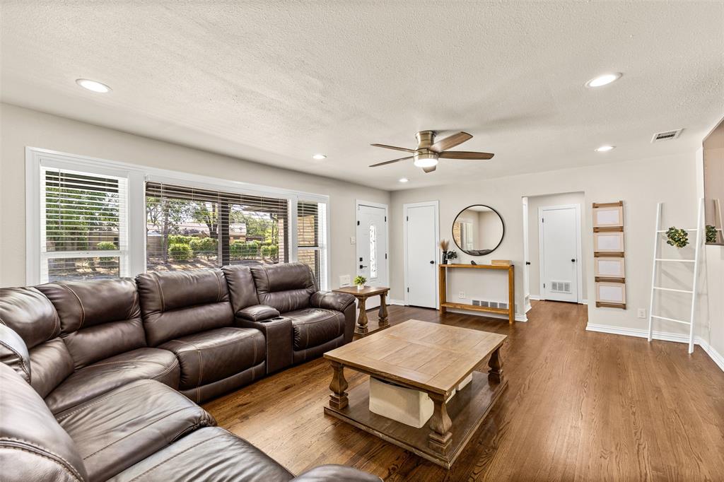 3315 Tooms Street Property Photo 5