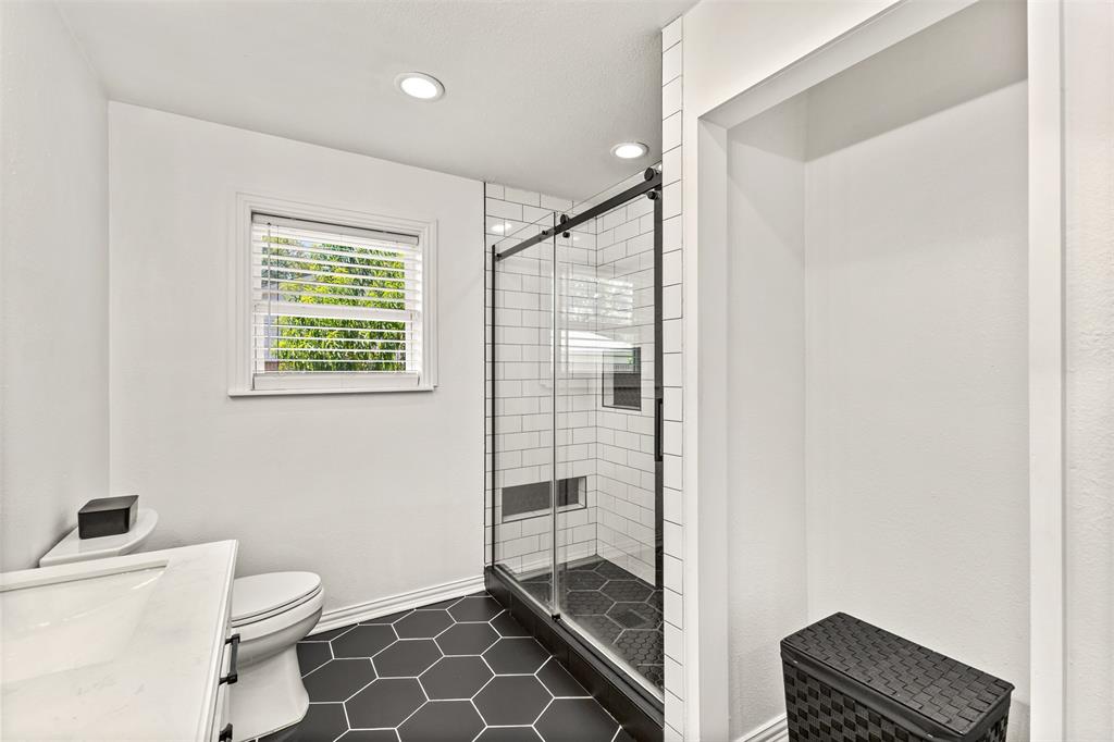 3315 Tooms Street Property Photo 24