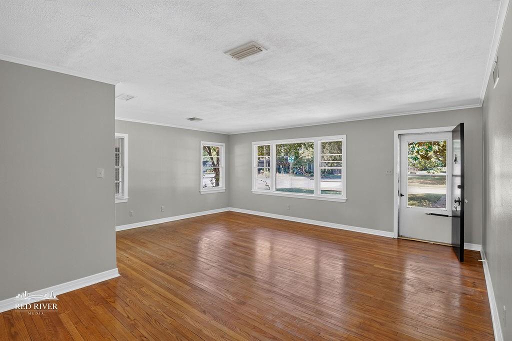159 Bruce Avenue Property Photo 3