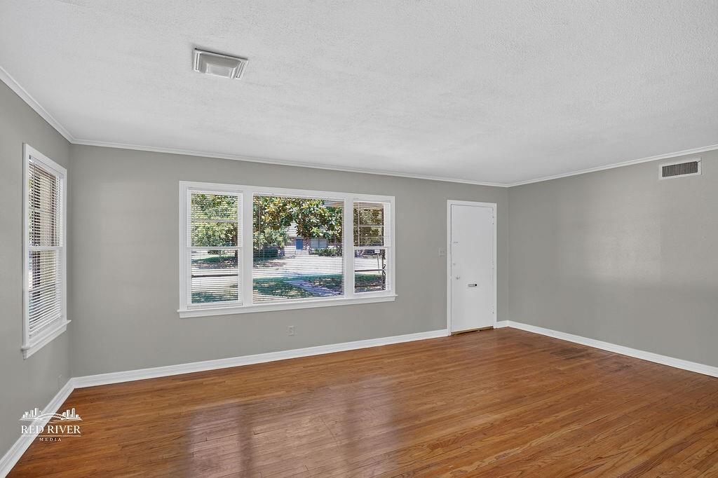 159 Bruce Avenue Property Photo 6