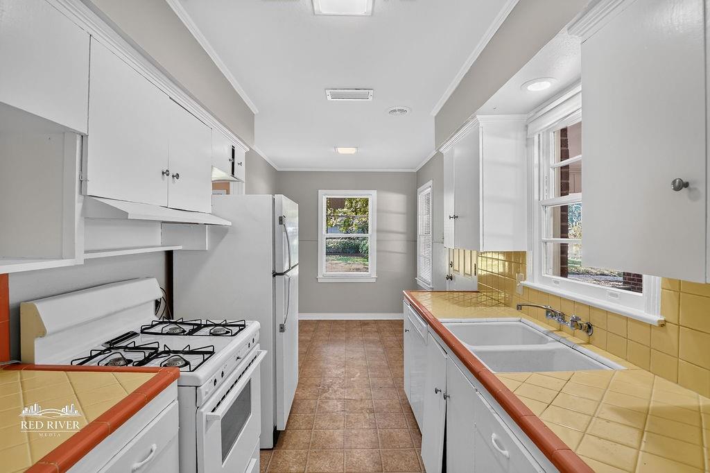 159 Bruce Avenue Property Photo 8
