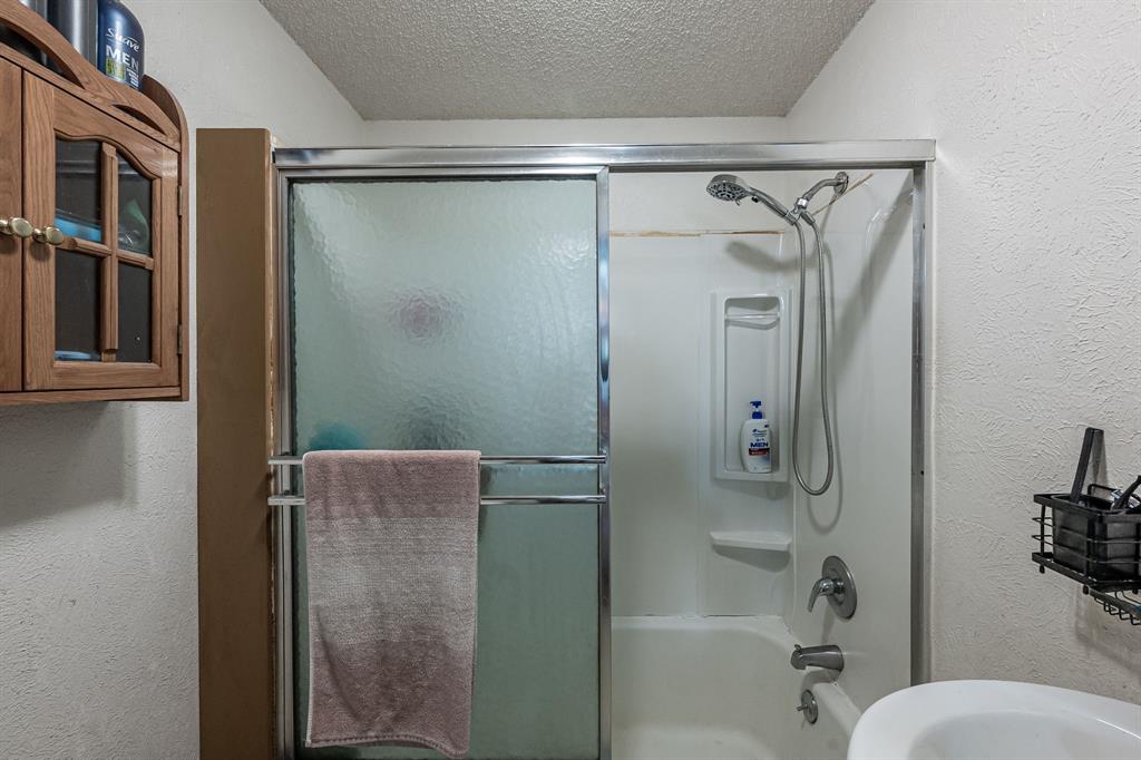 377 Fm 1521 Property Photo 17