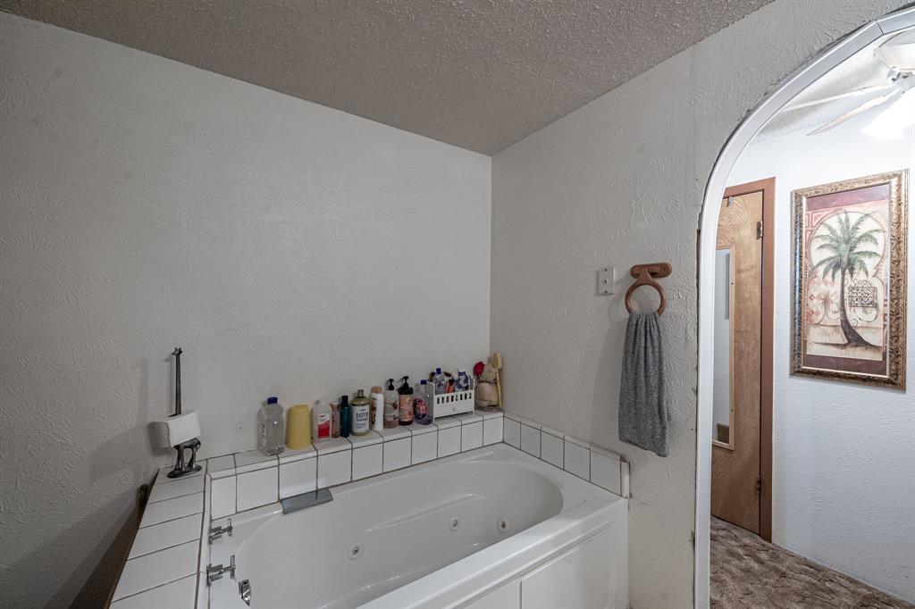 377 Fm 1521 Property Photo 20