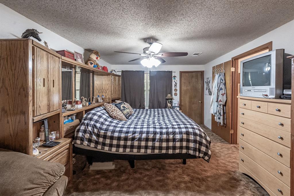 377 Fm 1521 Property Photo 24